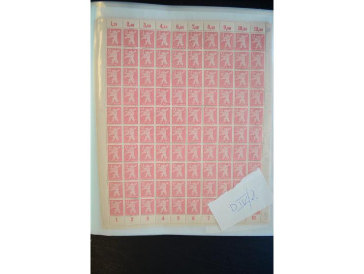 1945, umfangreicher Bogen-Posten mit ca. 650 Stück in unterschiedlichen Mengen von ca. 60 bis 140 Stück, dabei verschiedene P
