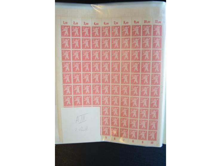 1945, umfangreicher Bogen-Posten mit ca. 650 Stück in unterschiedlichen Mengen von ca. 60 bis 140 Stück, dabei verschiedene P