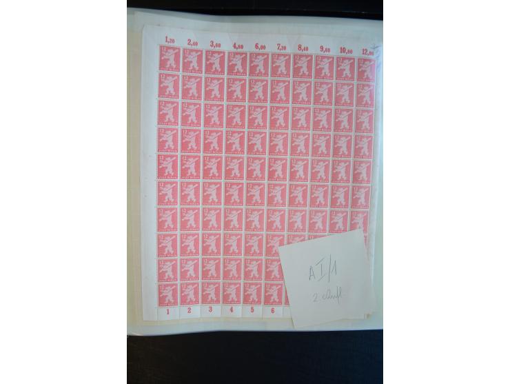 1945, umfangreicher Bogen-Posten mit ca. 650 Stück in unterschiedlichen Mengen von ca. 60 bis 140 Stück, dabei verschiedene P