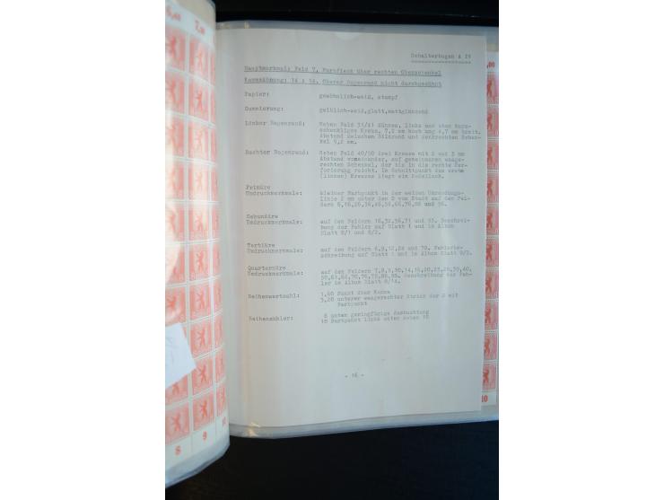 1945, umfangreicher Bogen-Posten mit ca. 650 Stück in unterschiedlichen Mengen von ca. 60 bis 140 Stück, dabei verschiedene P