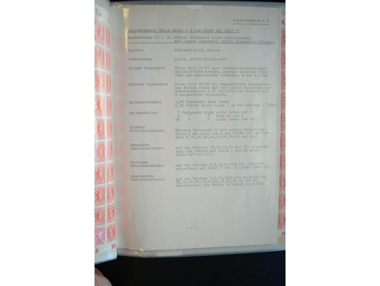 1945, umfangreicher Bogen-Posten mit ca. 650 Stück in unterschiedlichen Mengen von ca. 60 bis 140 Stück, dabei verschiedene P