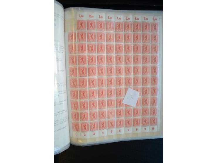 1945, umfangreicher Bogen-Posten mit ca. 650 Stück in unterschiedlichen Mengen von ca. 60 bis 140 Stück, dabei verschiedene P