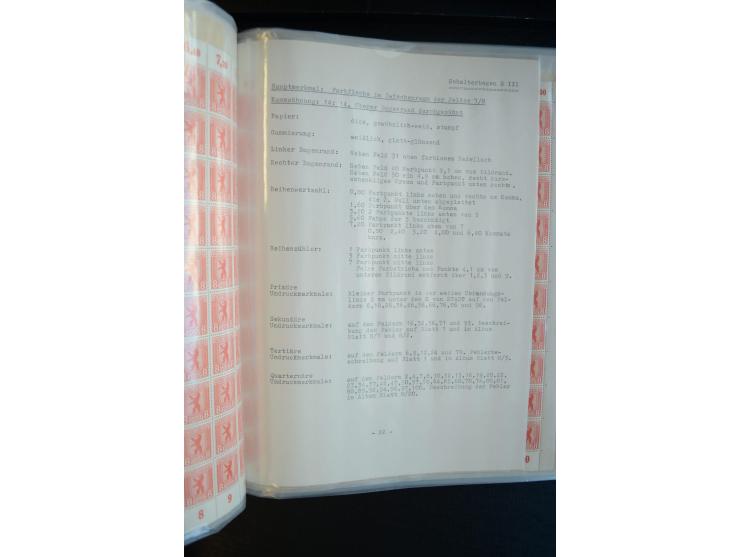 1945, umfangreicher Bogen-Posten mit ca. 650 Stück in unterschiedlichen Mengen von ca. 60 bis 140 Stück, dabei verschiedene P