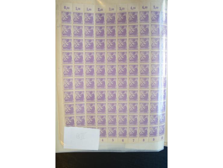 1945, umfangreicher Bogen-Posten mit ca. 650 Stück in unterschiedlichen Mengen von ca. 60 bis 140 Stück, dabei verschiedene P