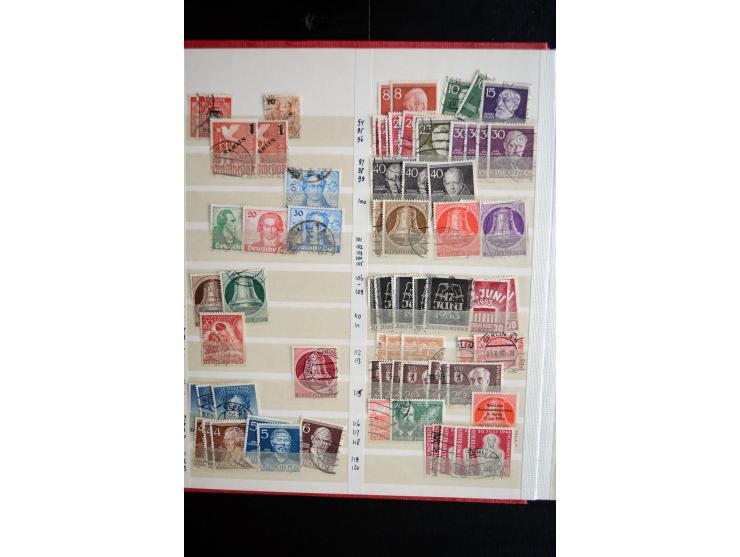 1948/90, postfrische, ungebrauchte und gestempelte Sammlung, in beiden Erhaltungen anscheinend kpl., Schwarz- und Rotaufdruck