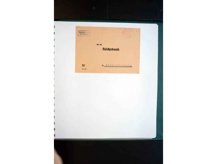 1945, interessanter Sammlung Kurierpost vor der Eröffnung des Interzonen-Postverkehr mit ca. 70 Bank-Briefen aus einer Korres