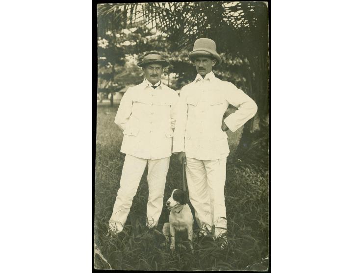 10 Pfg. mit Stempel "DUALA KAMERUN 5.8.14" auf privater Fotokarte mit Text und Zensurstempel "KASERLICHES GOUVERNEMENT BUEA" 