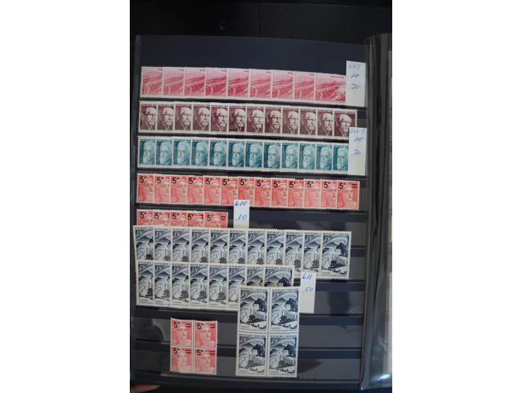 1849/1957 (ca.), Partie in 2 Steckbüchern und auf Blättern, viele gute Werte vor 1945, danach Gummi meist tropisch; interessa