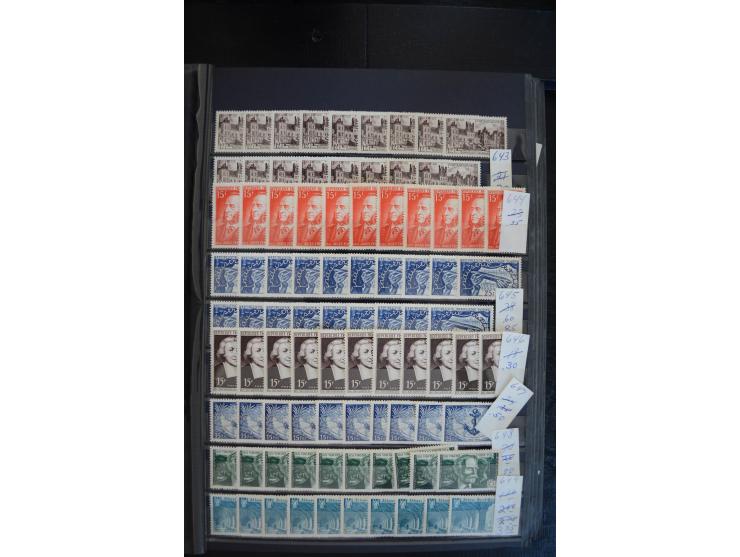1849/1957 (ca.), Partie in 2 Steckbüchern und auf Blättern, viele gute Werte vor 1945, danach Gummi meist tropisch; interessa