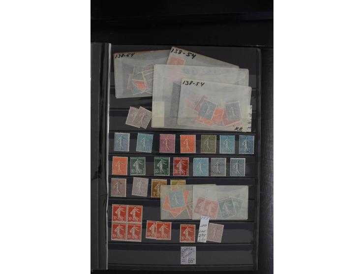 1849/1942, ungebrauchte und postfrische Partie mit vielen besseren Werten, dabei Mi.-Nr. 99, 152(2), Block 2, 239(2), 242(8) 