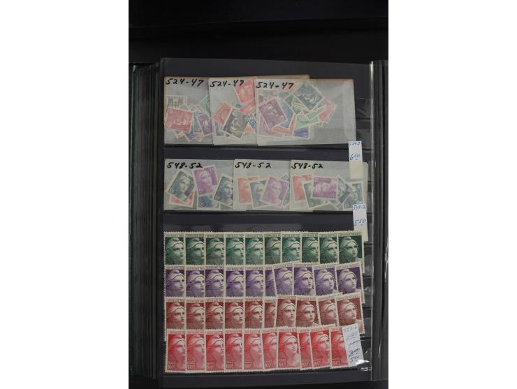 1849/1942, ungebrauchte und postfrische Partie mit vielen besseren Werten, dabei Mi.-Nr. 99, 152(2), Block 2, 239(2), 242(8) 