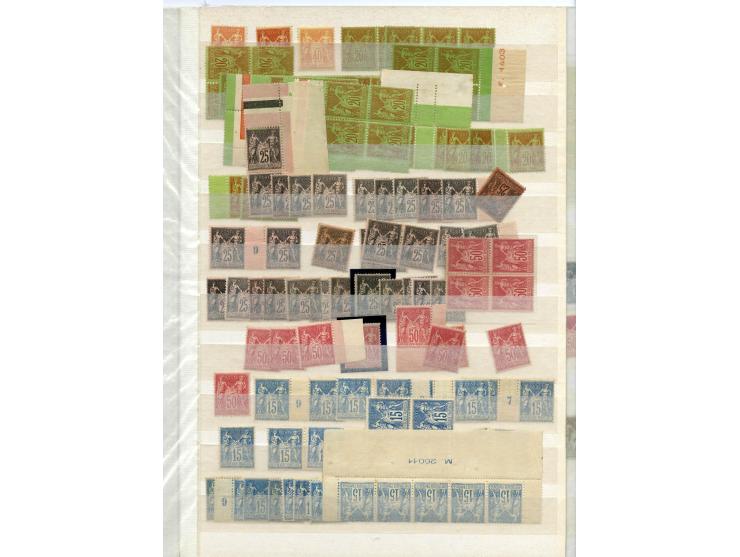 1876/1900, Allegorie, schöne ungebrauchte und postfrische Partie mit vielen besseren Werte, teils in Einheiten und Zwischenst