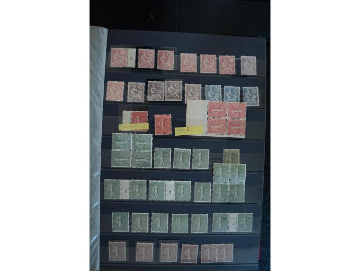 1900/39, sehr hochwertige ungebrauchte und postfrische Lagerpartie, teils in Einheiten, außerdem GC-Papiere, Druckdaten und w