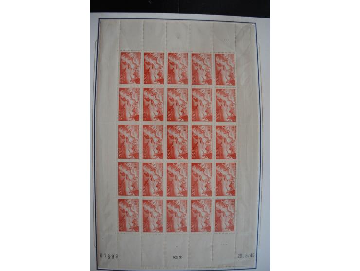 1927/87, Sammlung der Flugpost-Ausgaben mit vielen Eckrand-4er-Blocks mit Druckdaten, einigen Probedrucken etc., dabei u.a. M