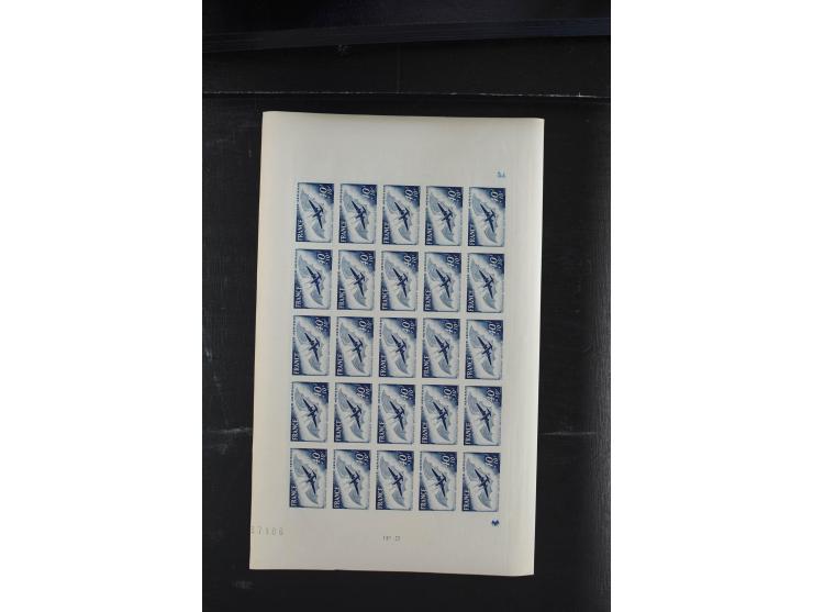 1948/58, Flugpost, 6 Werte je im ungezähnten 25er-Bogen, postfrisch, tadellos (Mi.-Nr. 809-810, 811, 1052, 1120, 1177)