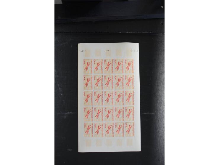 1954, Flugpost 100-1000Fr., per 50 bzw. 25 im ungezähnten Bogen, postfrisch (Mi.-Nr. 987-90U)