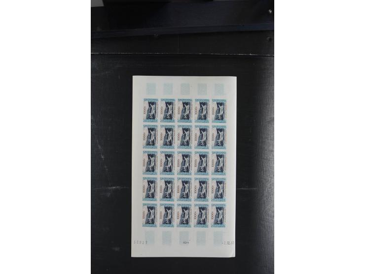 1954, Flugpost 100-1000Fr., per 50 bzw. 25 im ungezähnten Bogen, postfrisch (Mi.-Nr. 987-90U)