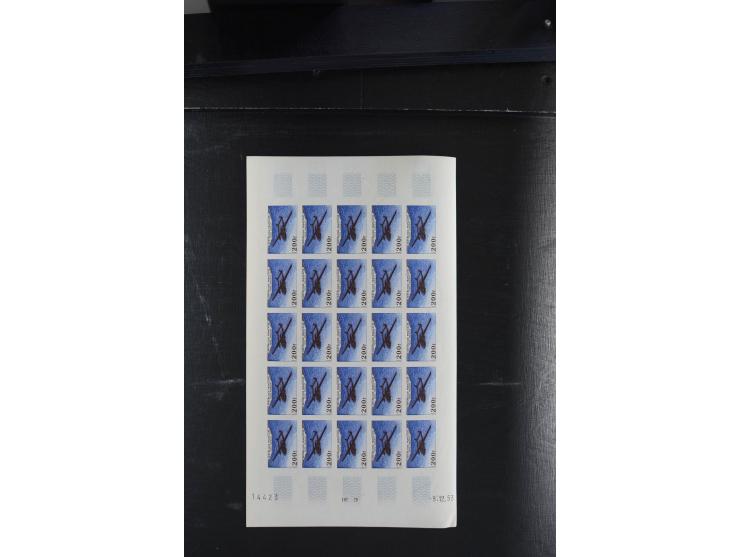 1954, Flugpost 100-1000Fr., per 50 bzw. 25 im ungezähnten Bogen, postfrisch (Mi.-Nr. 987-90U)