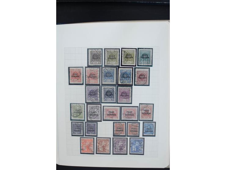 1918/39, gestempelte Sammlung mit vielen guten Werten, dabei Mi.-Nr. 29-30, 32, 45-46, 52(5) und Block 1, außerdem ein Teil P