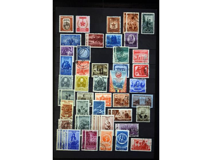 1858/1959, umfangreicher Bestand mit vielen kpl. Ausgaben im dicken Steckkbuch, am Anfang meist ungebraucht und gestempelt in