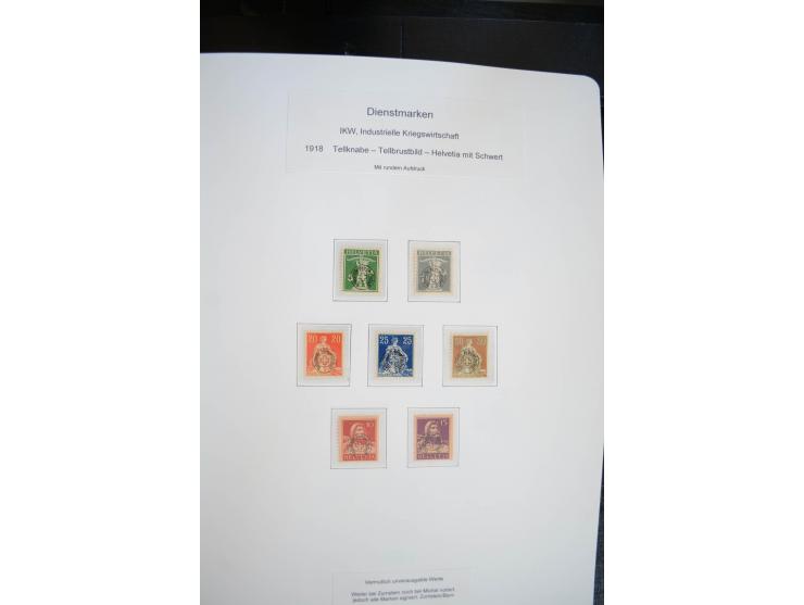 1843/1999, in den Hauptnummern überkomplette und teils spezialisierte Sammlung, in 3 in Ziegenleder gebundenen, individuellen