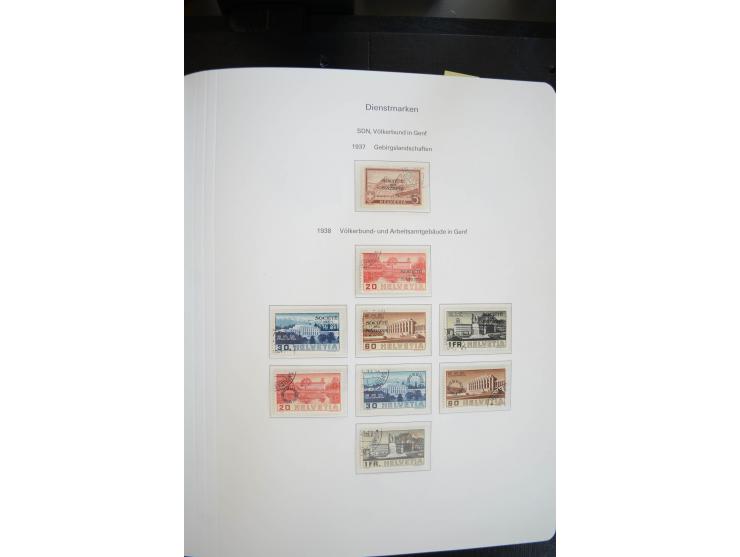 1843/1999, in den Hauptnummern überkomplette und teils spezialisierte Sammlung, in 3 in Ziegenleder gebundenen, individuellen