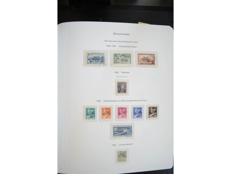 1843/1999, in den Hauptnummern überkomplette und teils spezialisierte Sammlung, in 3 in Ziegenleder gebundenen, individuellen