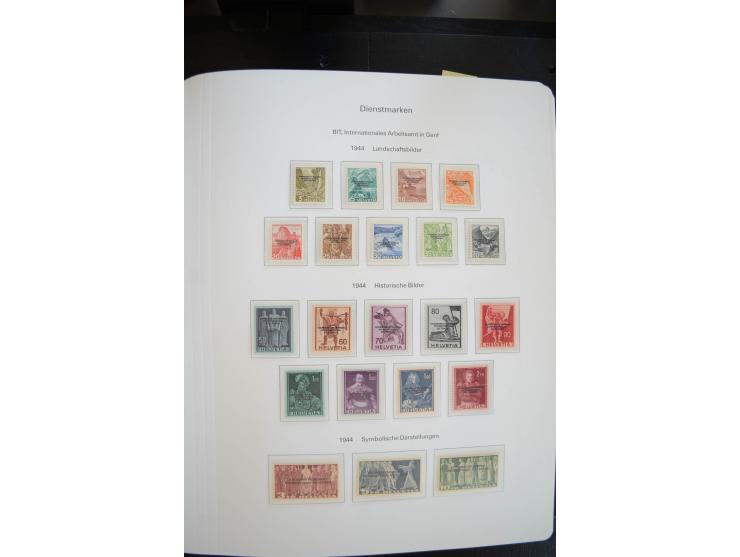 1843/1999, in den Hauptnummern überkomplette und teils spezialisierte Sammlung, in 3 in Ziegenleder gebundenen, individuellen