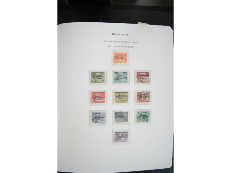 1843/1999, in den Hauptnummern überkomplette und teils spezialisierte Sammlung, in 3 in Ziegenleder gebundenen, individuellen