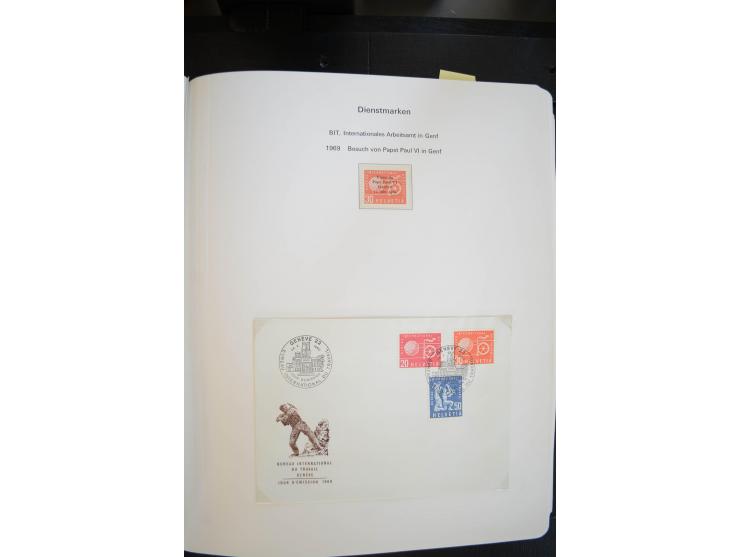 1843/1999, in den Hauptnummern überkomplette und teils spezialisierte Sammlung, in 3 in Ziegenleder gebundenen, individuellen