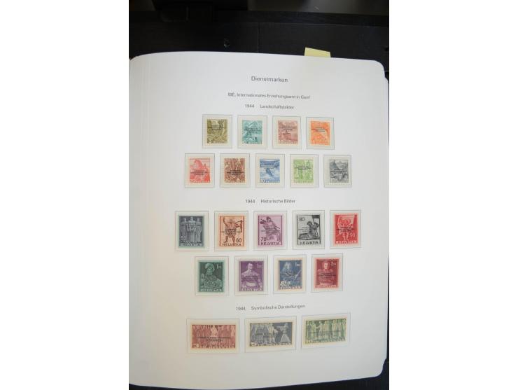 1843/1999, in den Hauptnummern überkomplette und teils spezialisierte Sammlung, in 3 in Ziegenleder gebundenen, individuellen