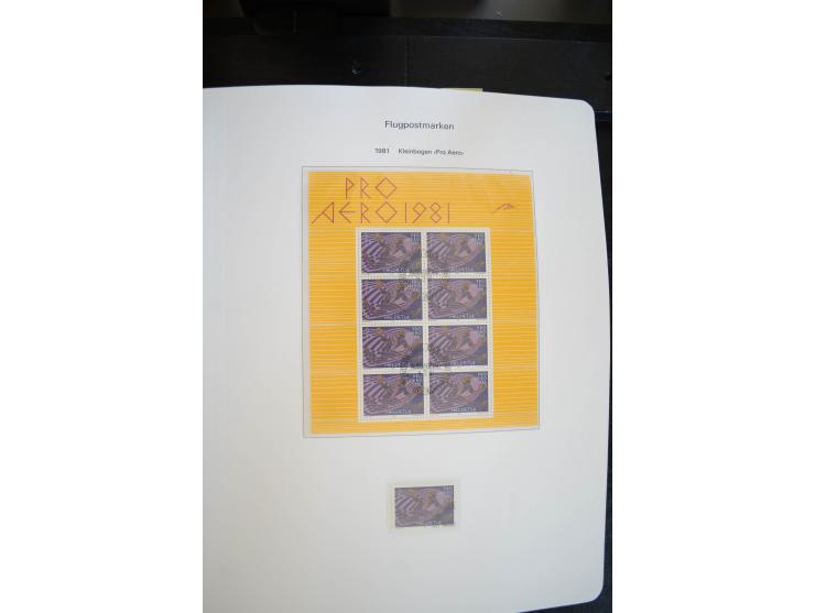 1843/1999, in den Hauptnummern überkomplette und teils spezialisierte Sammlung, in 3 in Ziegenleder gebundenen, individuellen