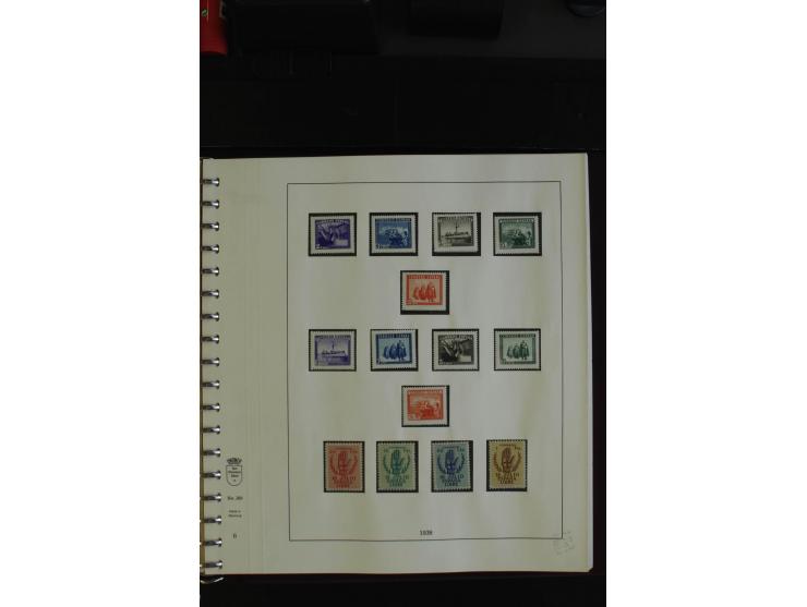 1930/77, postfrische Sammlung mit u.a. Mi.-Nr. 807-10, 828-39, 859-73, 874-83, 948-49, 975-82 (gestempelt), Bl.7-8A+B, 9A+B, 