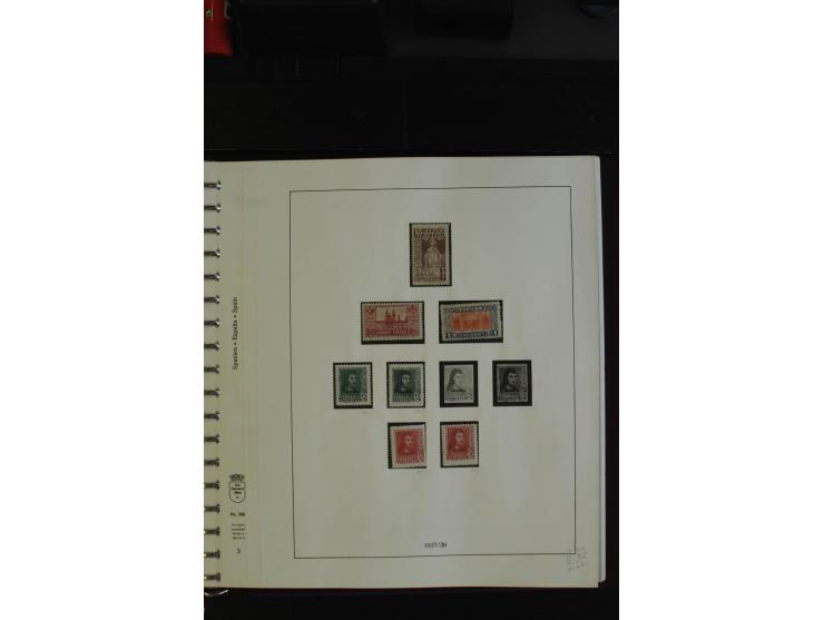 1930/77, postfrische Sammlung mit u.a. Mi.-Nr. 807-10, 828-39, 859-73, 874-83, 948-49, 975-82 (gestempelt), Bl.7-8A+B, 9A+B, 