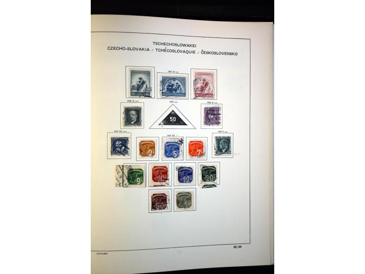 1918/38, interessante ungebrauchte/postfrische und gestempelte Sammlung mit einigen Briefen, spezialisiert nach Zähnungen, Fa