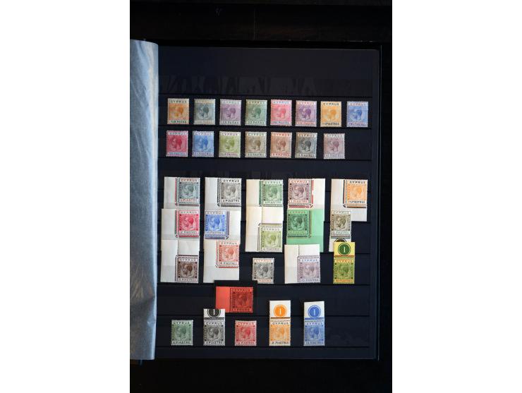 1921/62, ungebrauchte und meist postfrische Sammlung mit u.a. Mi. 69-83, 86-101 und 108-17