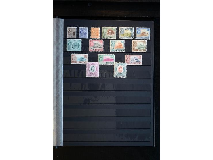 1921/62, ungebrauchte und meist postfrische Sammlung mit u.a. Mi. 69-83, 86-101 und 108-17