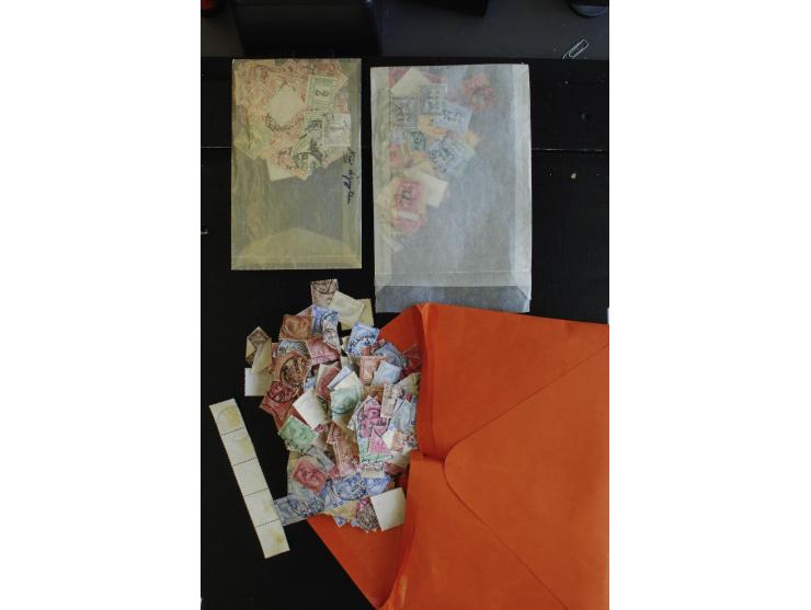 1851/1952 (ca.), postfrischer, ungebrauchter und gestempelter Posten in Tüten und Umschlägen