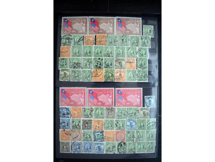 1885/1940 (ca.), ungebrauchter und gestempelter Bestand, dabei Lokalausgaben, Gebiete, etwas Japan und Korea, auf Steckkarten