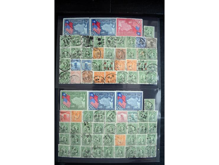 1885/1940 (ca.), ungebrauchter und gestempelter Bestand, dabei Lokalausgaben, Gebiete, etwas Japan und Korea, auf Steckkarten