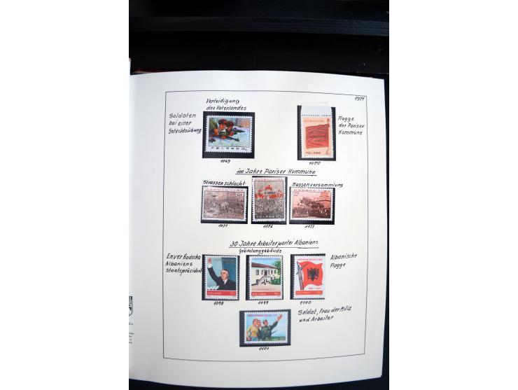 1949/82, postfrische und gestempelte Sammlung mit vielen besseren und kpl. Ausgaben, Blocks und Besonderheiten, dabei u.a. po