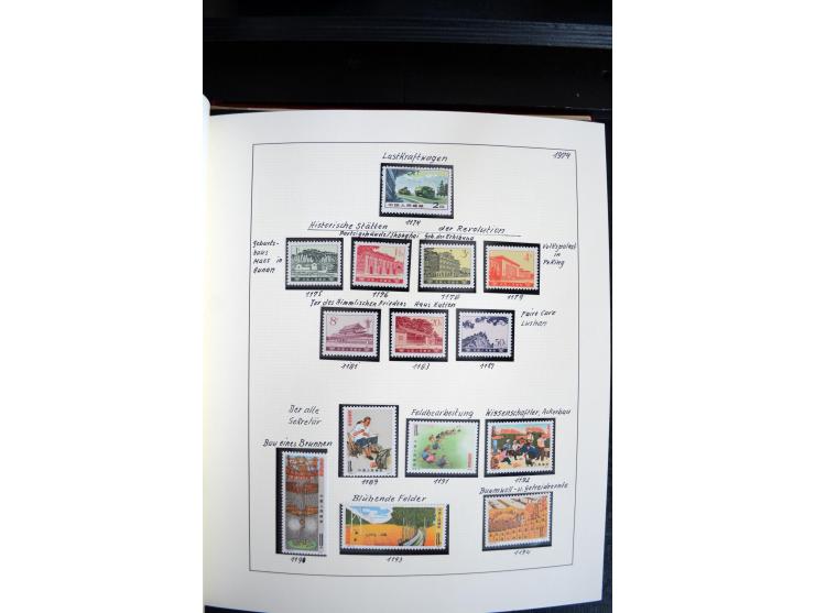 1949/82, postfrische und gestempelte Sammlung mit vielen besseren und kpl. Ausgaben, Blocks und Besonderheiten, dabei u.a. po