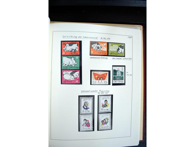 1949/82, postfrische und gestempelte Sammlung mit vielen besseren und kpl. Ausgaben, Blocks und Besonderheiten, dabei u.a. po