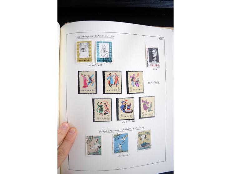 1949/82, postfrische und gestempelte Sammlung mit vielen besseren und kpl. Ausgaben, Blocks und Besonderheiten, dabei u.a. po