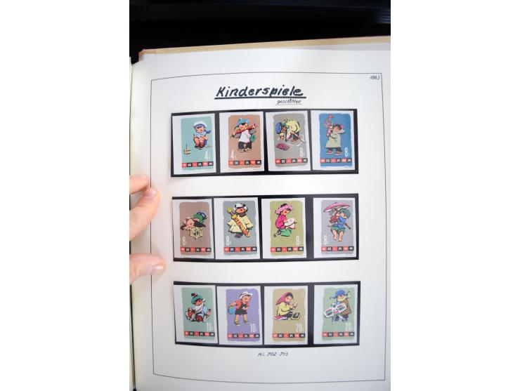 1949/82, postfrische und gestempelte Sammlung mit vielen besseren und kpl. Ausgaben, Blocks und Besonderheiten, dabei u.a. po