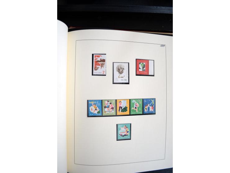 1949/82, postfrische und gestempelte Sammlung mit vielen besseren und kpl. Ausgaben, Blocks und Besonderheiten, dabei u.a. po
