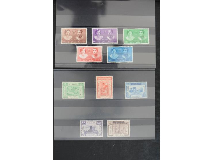 1900/60 (ca.), Partie auf Steckkarten, dabei 795-810, 917-32, 1013-15, etc.