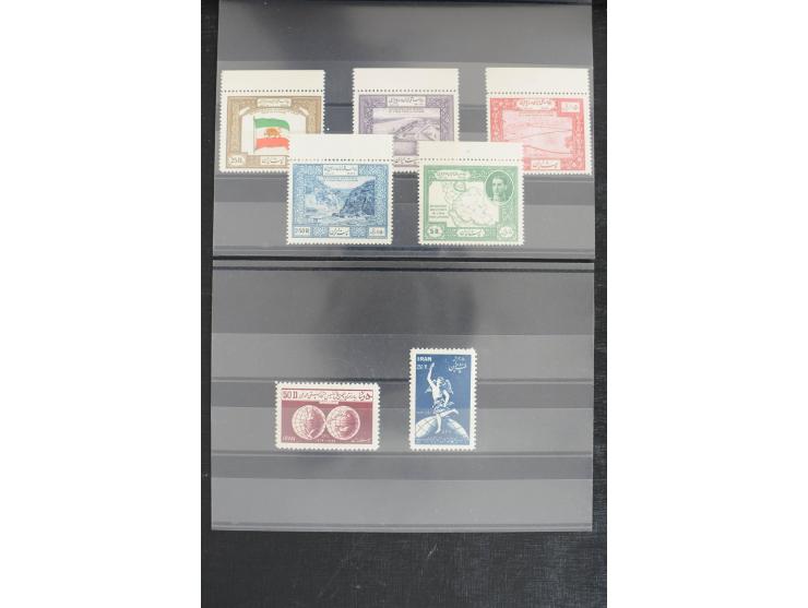 1900/60 (ca.), Partie auf Steckkarten, dabei 795-810, 917-32, 1013-15, etc.