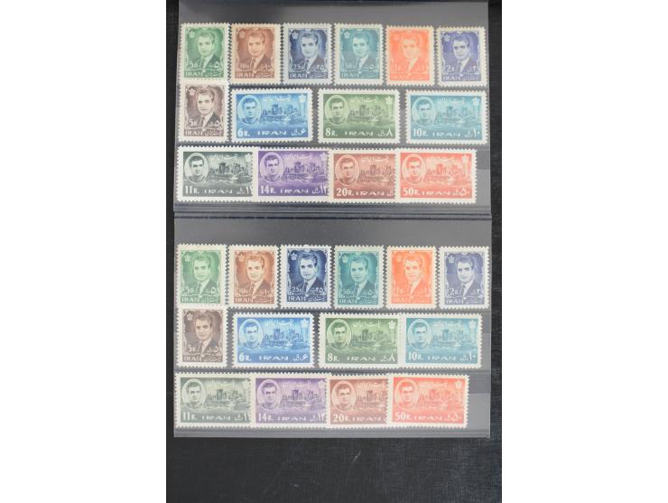 1900/60 (ca.), Partie auf Steckkarten, dabei 795-810, 917-32, 1013-15, etc.