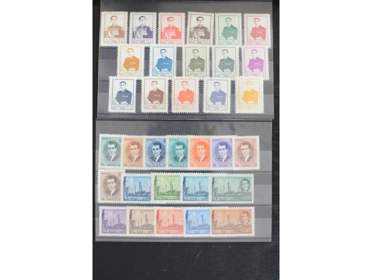1900/60 (ca.), Partie auf Steckkarten, dabei 795-810, 917-32, 1013-15, etc.